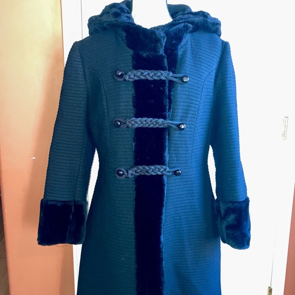 Vintage 60s Faux Fur Princess Style Hooded Heavyweight Union Made Coat Black - Picture 6 of 11